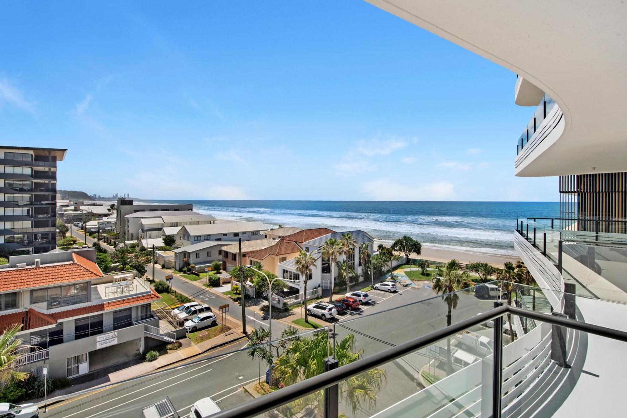 2br Luxury Palm